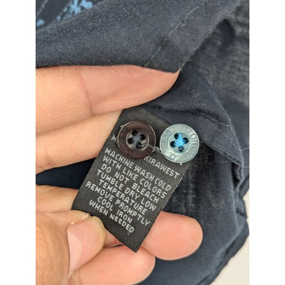 686 Performance Dry Shirt Men Size M Button Up Abstract Print Outdoor Streetwear - Picture 12 of 12